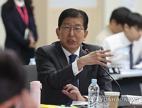 질의하는 이상식 의원