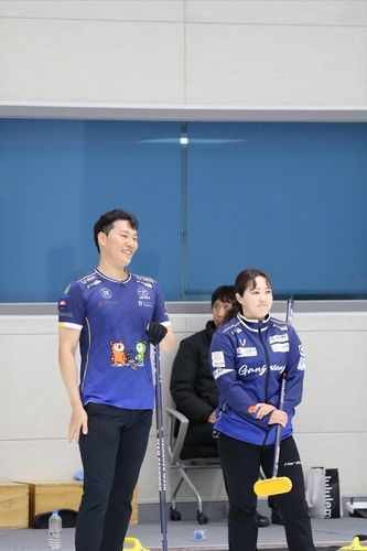 믹스더블 성지훈과 김경애