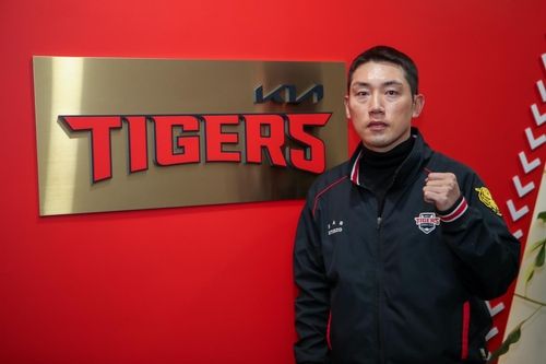 KIA와 계약한 서건창