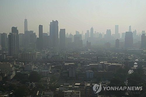 대기질 악화한 방콕시 전경