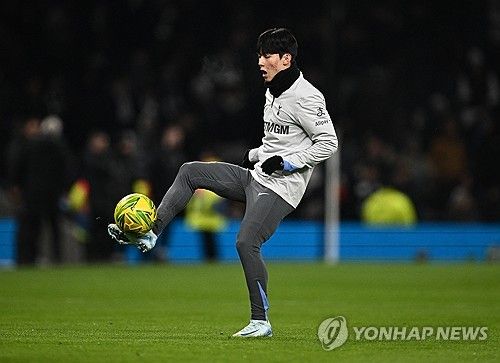 리버풀과의 경기 전 몸 푸는 양민혁