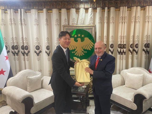 전규석 주레바논 대사와 무함마드 니달 알샤르 시리아 경제산업부 장관
