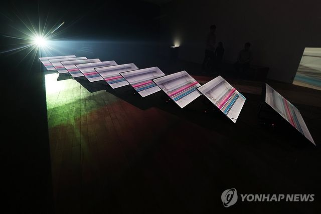 깊은 바다에 들어온 듯