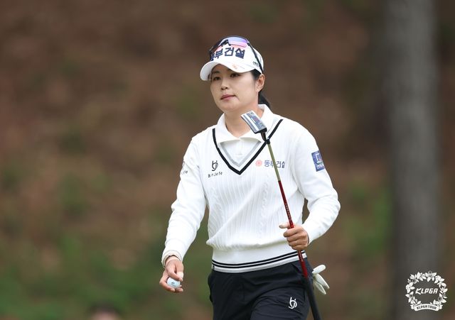 홀아웃하는 장수연.