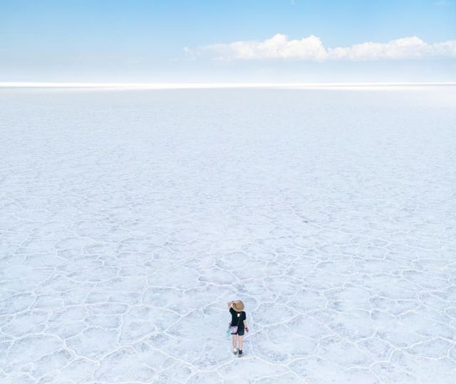 '북미의 우유니'라는 별명이 붙은 보너빌 소금평원. 평소에는 소금 평원이지만 비가 오면 거울처럼 변한다. [사진/성연재 기자]