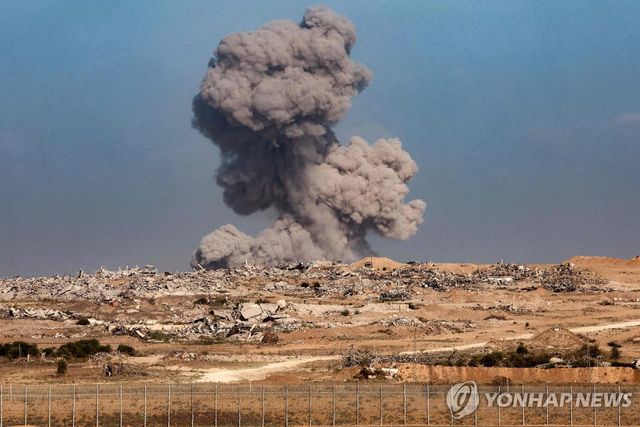 가자지구를 폭격하는 이스라엘군