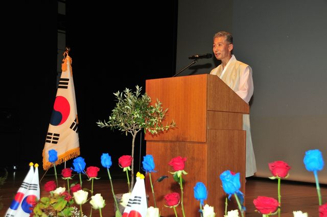 주그리스 한국대사관 국경일 행사에서 인삿말하는 임주성 대사