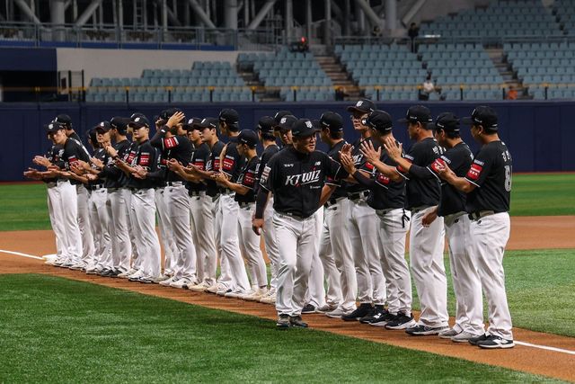 kt wiz 2군 선수단