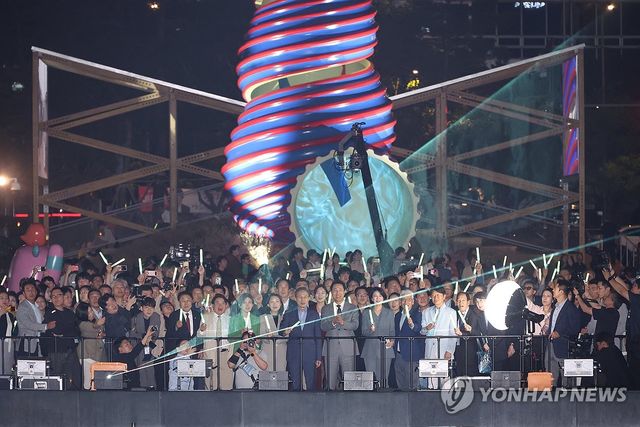 '청계천 복원 20주년' 행사 참석한 오세훈-이명박