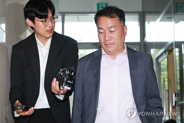 해병특검 피의자 조사 출석하는 김계환 전 해병대사령관