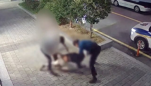 과잉 진압 논란이 된 장면