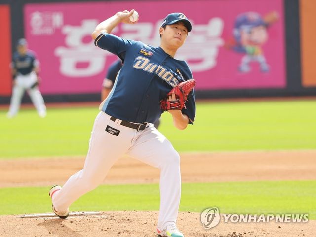 역투하는 김태경