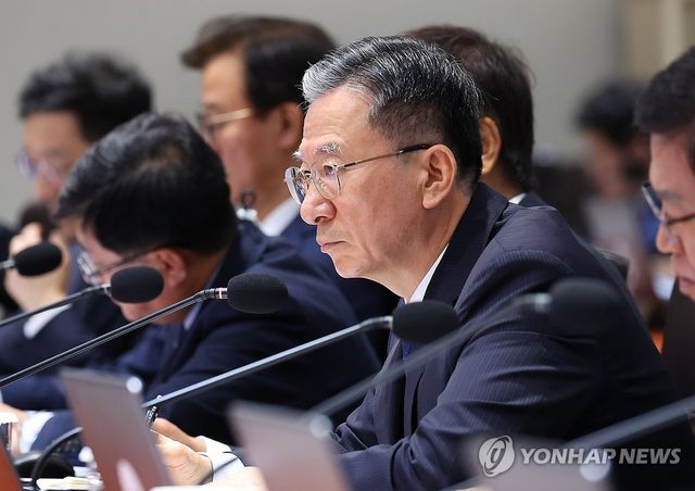 국무회의 참석한 법무부 장관