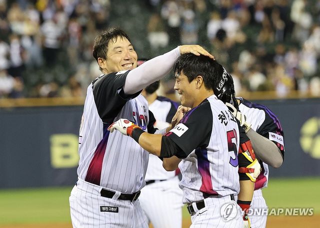 끝내기 안타의 주인공 천성호-김현수