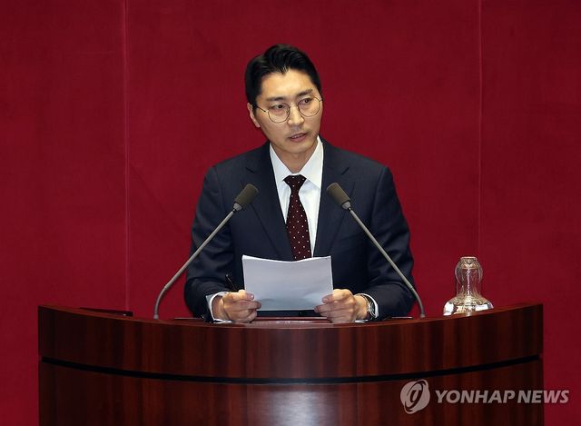 토론하는 박준태 의원