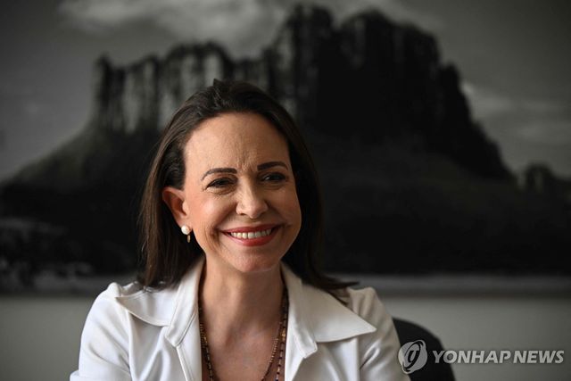 올해 노벨평화상 수상자인 베네수엘라의 마리아 코리나 마차도 