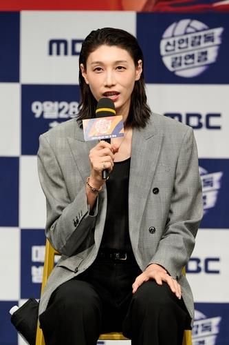 '신인감독 김연경' 제작 발표회에 참석한 김연경 
