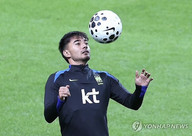 훈련하는 옌스 카스트로프