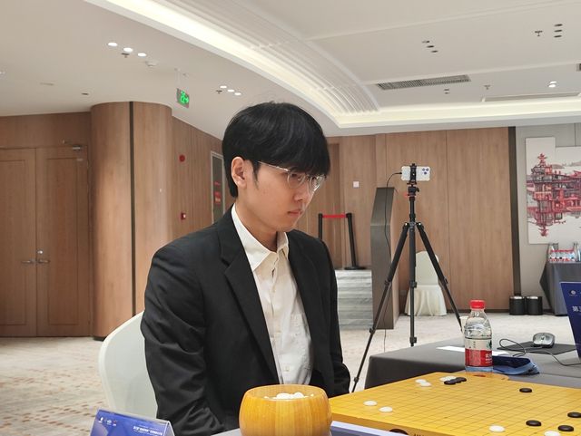 신진서 9단이 3년 연속 란커배 결승에 올랐다.