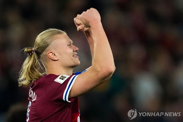 득점을 기뻐하는 엘링 홀란