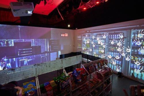 '괴담출근' 전시 모습