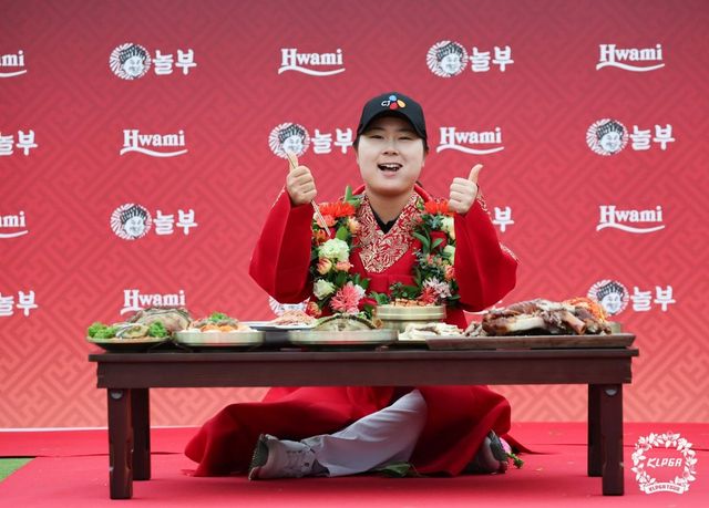 우승 밥상 받은 홍정민