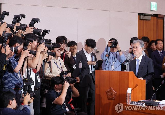 국감 출석 조희대 대법원장에 쏠린 시선