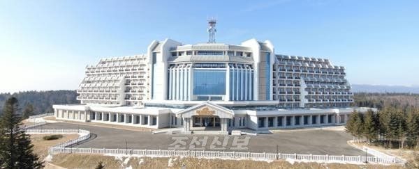 북한 삼지연시 '베개봉 호텔'