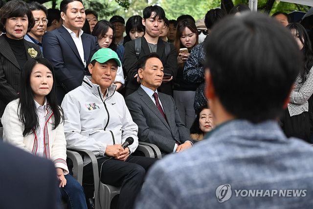 오세훈 시장, 은마아파트 주민과 간담회