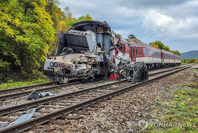 슬로바키아 열차 충돌 사고