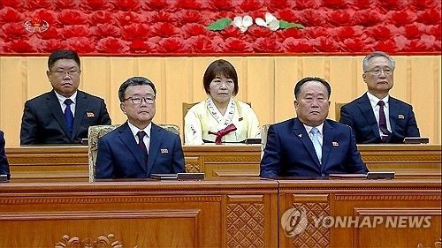 리선권 노동당 중앙위원회 부장(맨앞 오른쪽)