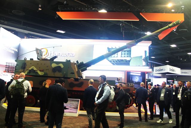 美육군협회 박람회에 전시된 한화 K9A1 자주포