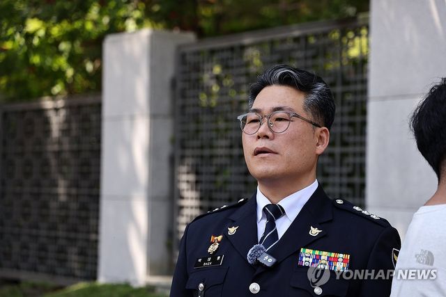 생각에 잠긴 백해룡 전 형사과장