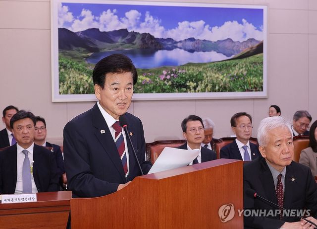 외교통일위원회 참석한 정동영 통일부 장관