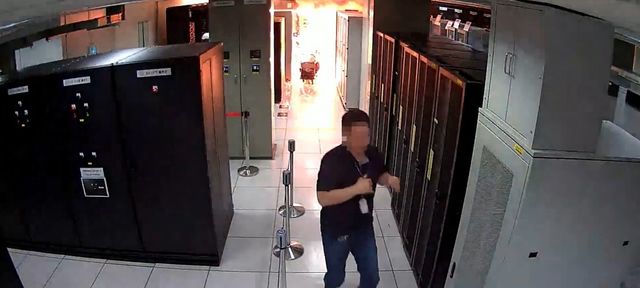 지난달 26일 국정자원 전산실 화재 당시 CCTV 영상