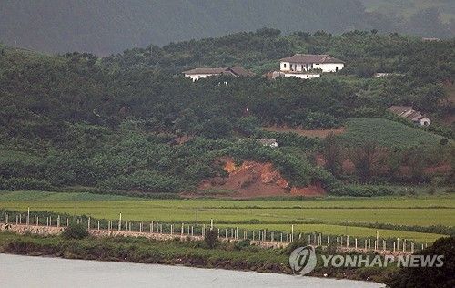 비 내리는 북한