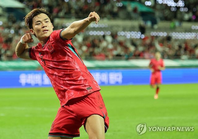 추가골 오현규의 세리머니