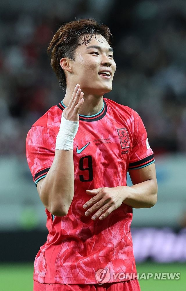 추가골 오현규의 세리머니