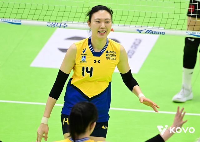 현대건설의 베테랑 미들 블로커 양효진