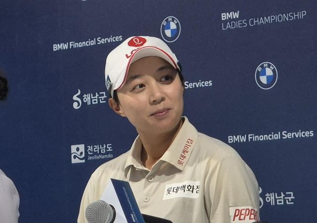 질문 듣는 김효주