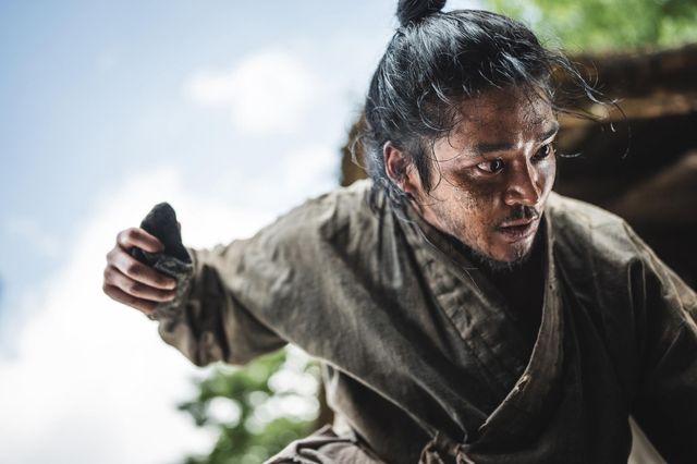 '탁류' 속 장시율 연기한 배우 로운