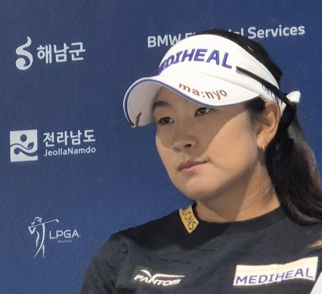 한 곳 응시하는 김아림