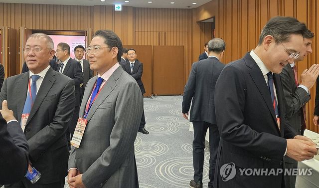 도쿄 '한미일 경제대화' 참석한 재계 총수들