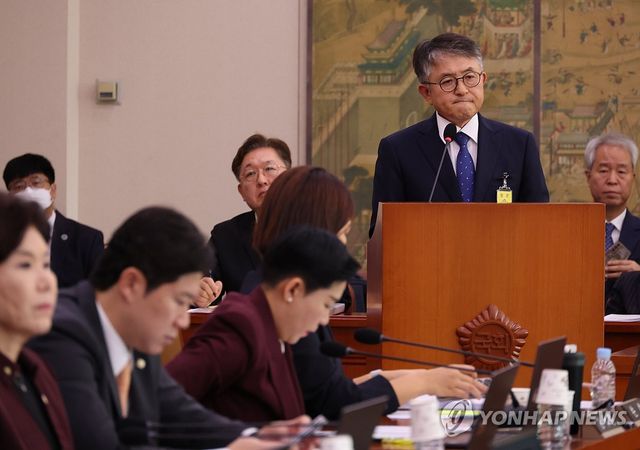 질의듣는 이재필 궁능유적본부장
