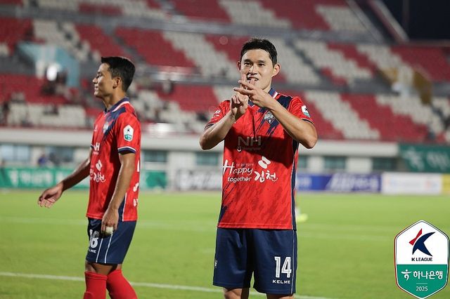 김천, 서울 상대로 3년 5개월 만의 승전가…6-2 대승으로 2위 도약