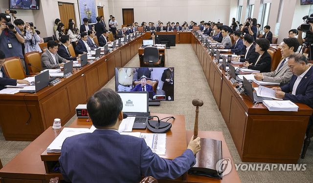 국회 산업통상중소벤처위 개회