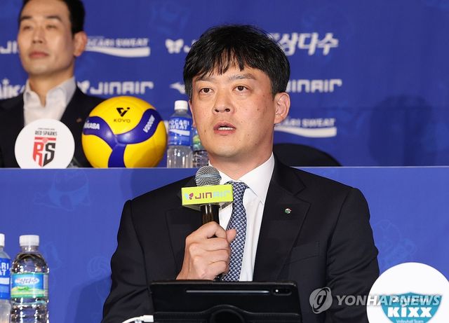 출사표 밝히는 이영택 GS칼텍스 감독