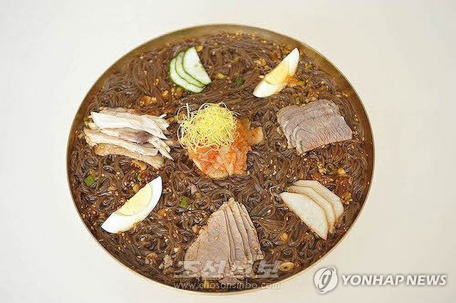 북한, 모란봉서 '비물질문화유산전시회' 개최