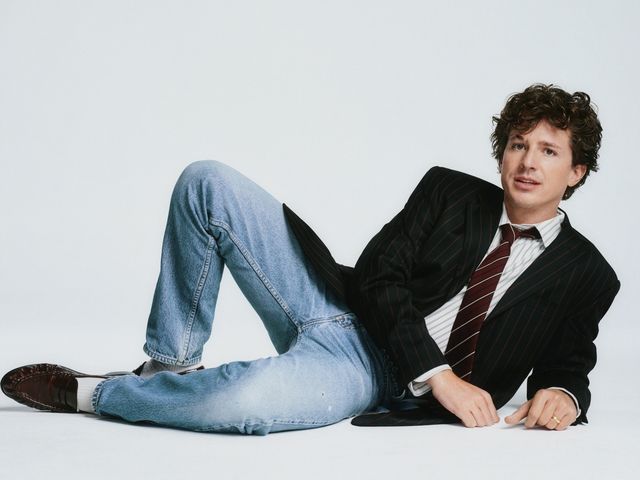 팝스타 찰리 푸스