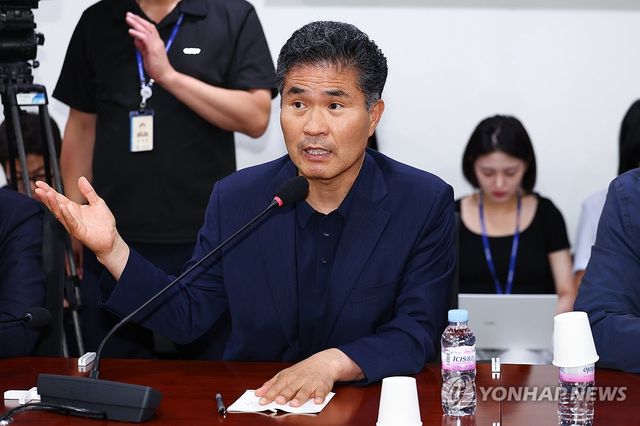 발언하는 이원택 의원